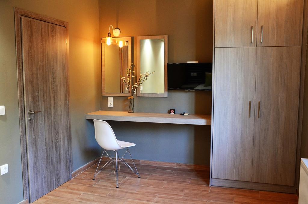 Ampoulos Rooms & Apartments Kedro エクステリア 写真